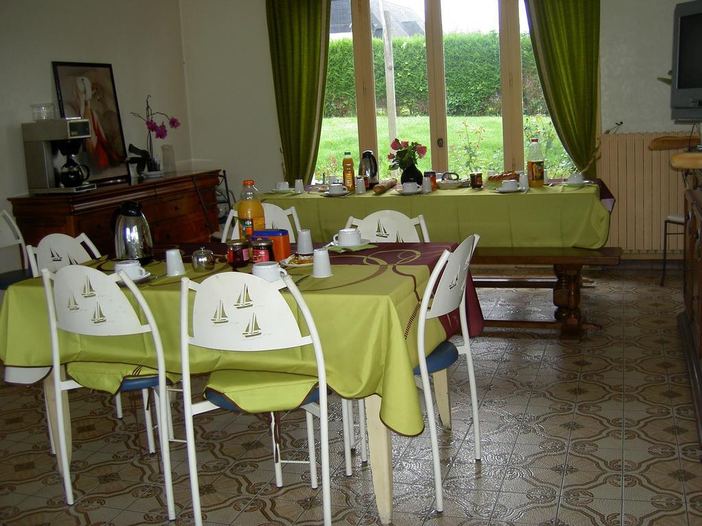 Bed and Breakfast Le Bon Accueil Val-Couesnon Zewnętrze zdjęcie